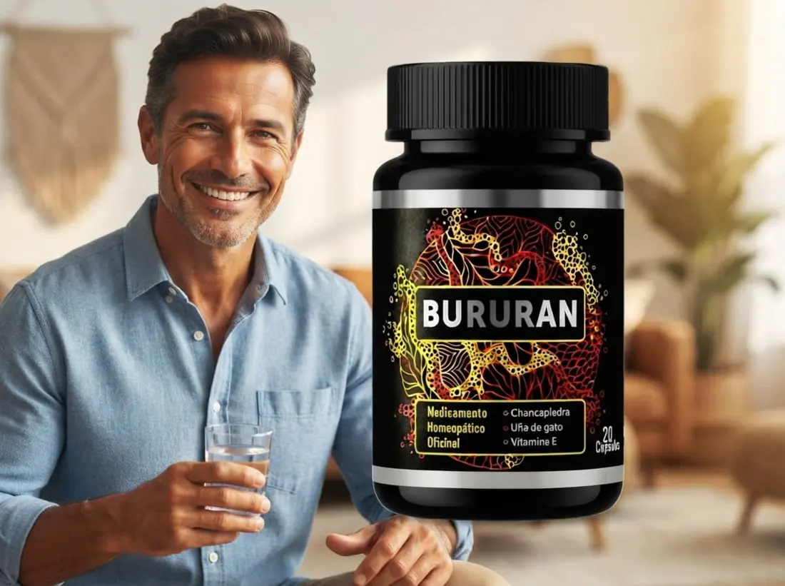 Hombre de unos 52 años sonriendo junto al envase de Bururan Colombia en cápsulas